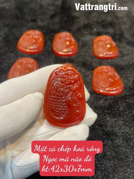 Mặt cá chép hoá rồng Ngọc mã não đỏ 42mm