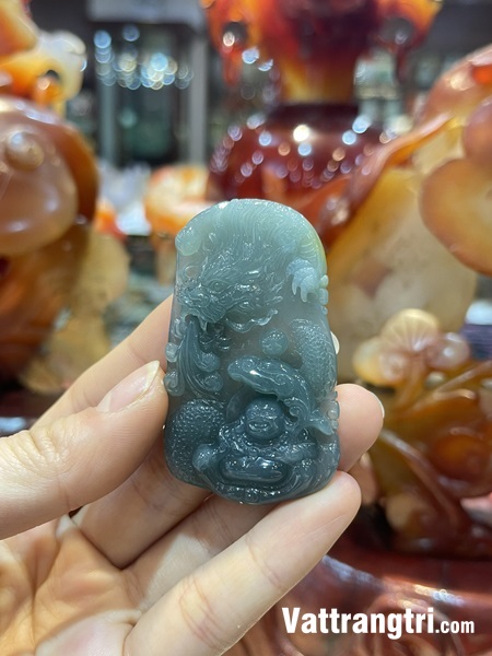 Mặt chạm khắc Phật Di Lặc cưỡi rồng Ngọc phỉ thuý lam dầu 63mm