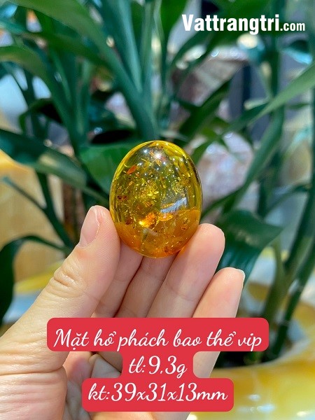 Mặt đá hổ phách bao thể 39mm