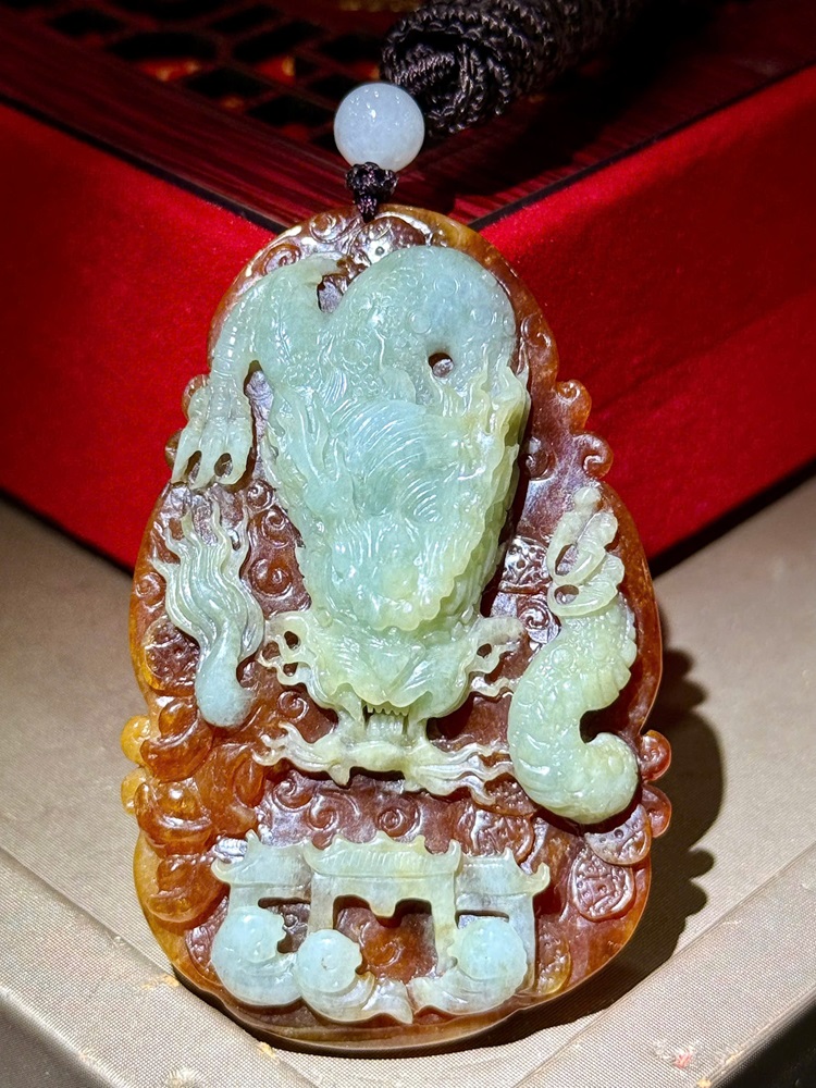 Mặt Dây Chạm Nhất Long Ngọc Phỉ Thuý