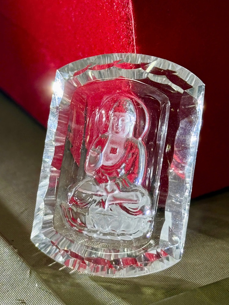 Mặt Dây Chạm Phật Adida Thạch Anh Trắng Trong