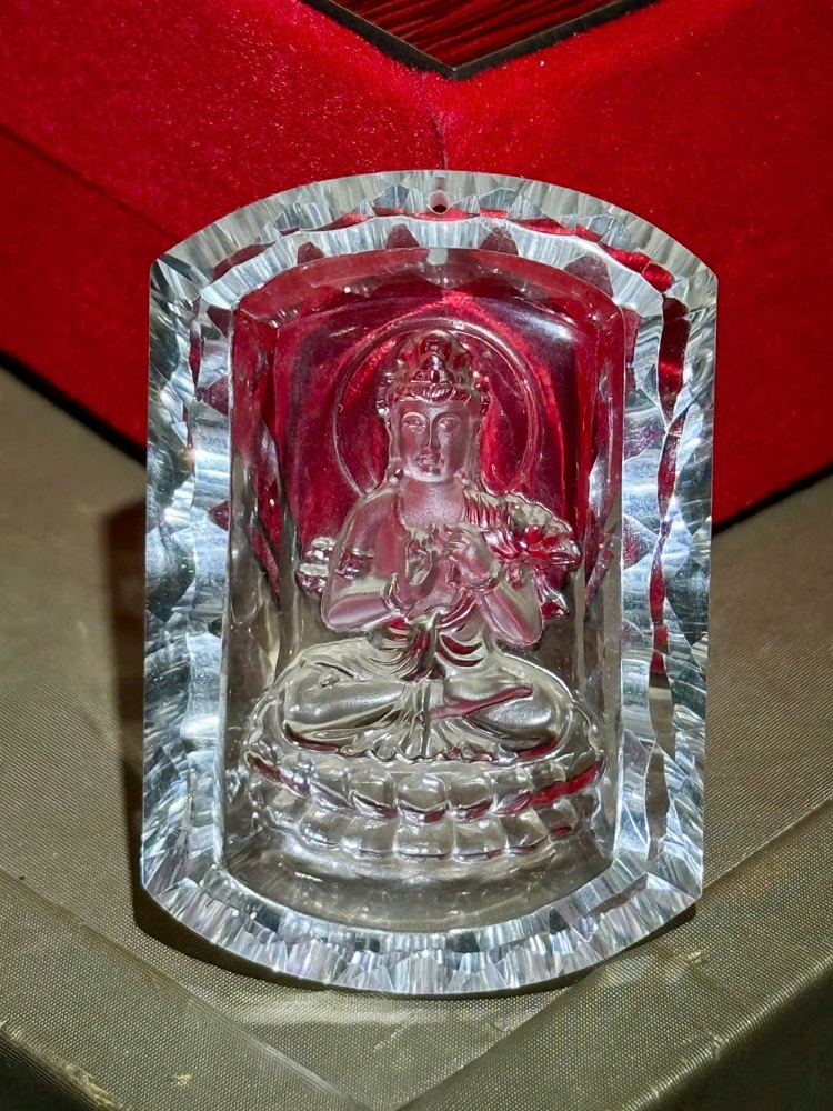 Mặt Dây Chạm Phật Bà Quan Âm Thạch Anh Trắng Trong
