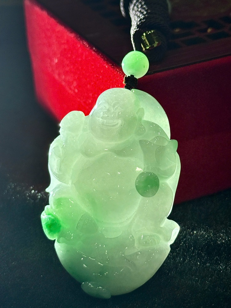 Mặt Dây Chạm Thần Tài Di Lặc Ngọc Phỉ Thuý (Kèm giấy kiểm định)