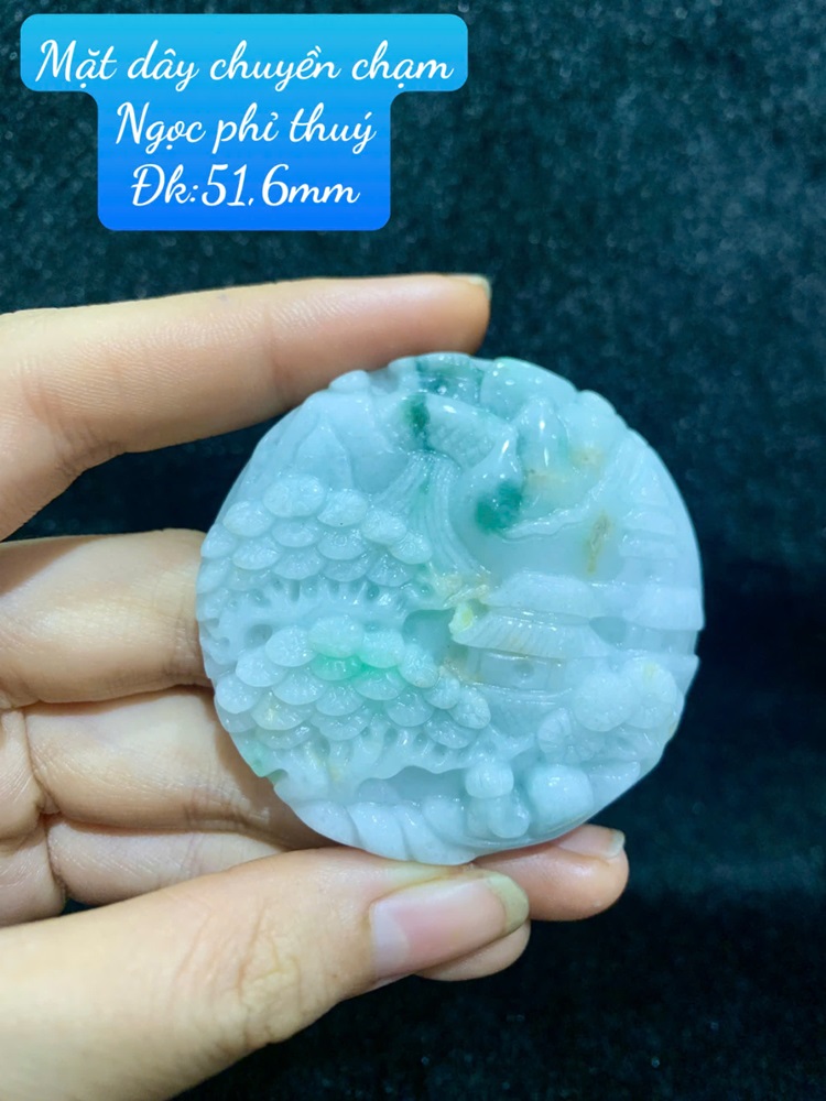 Mặt Dây Chuyền Chạm Tiên Cảnh Ngọc Phỉ Thuý 51,6mm