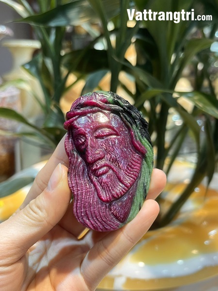 Mặt Ngài chúa Giêsu ngọc ruby vip