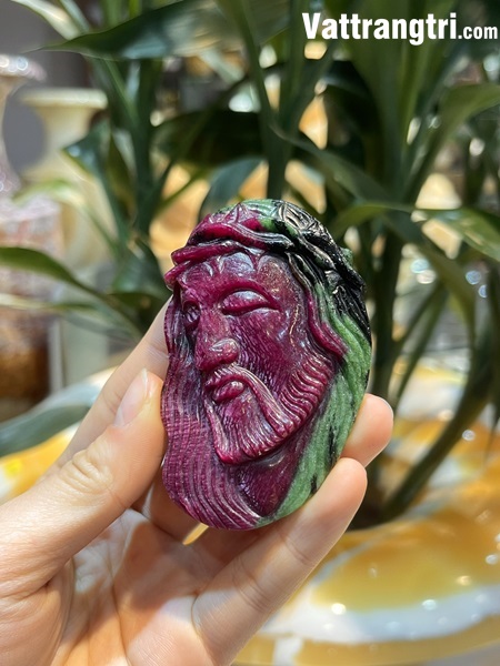 Mặt Ngài chúa Giêsu ngọc ruby vip