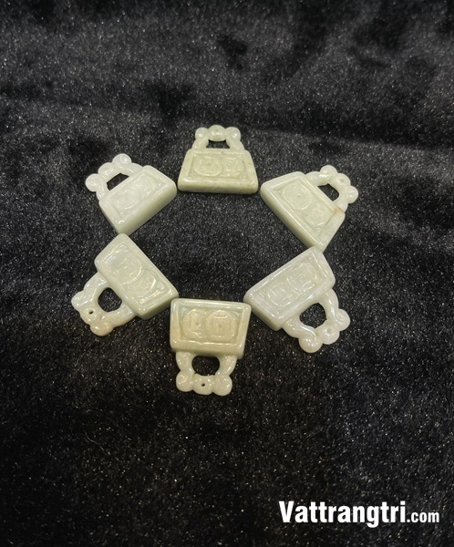 Mặt dây chuyền hình khoá Ngọc phỉ thuý 22mm