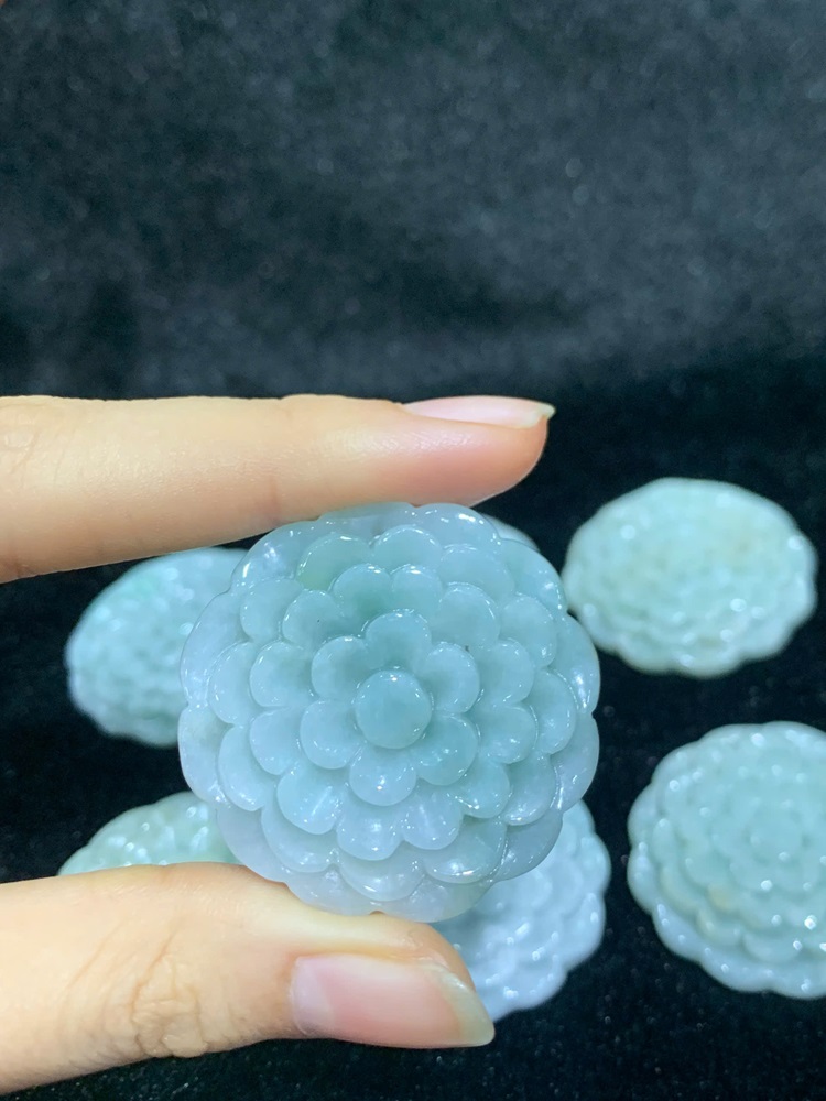 Mặt dây chuyền hoa mai ngọc cẩm thạch phỉ thuý 37,2mm