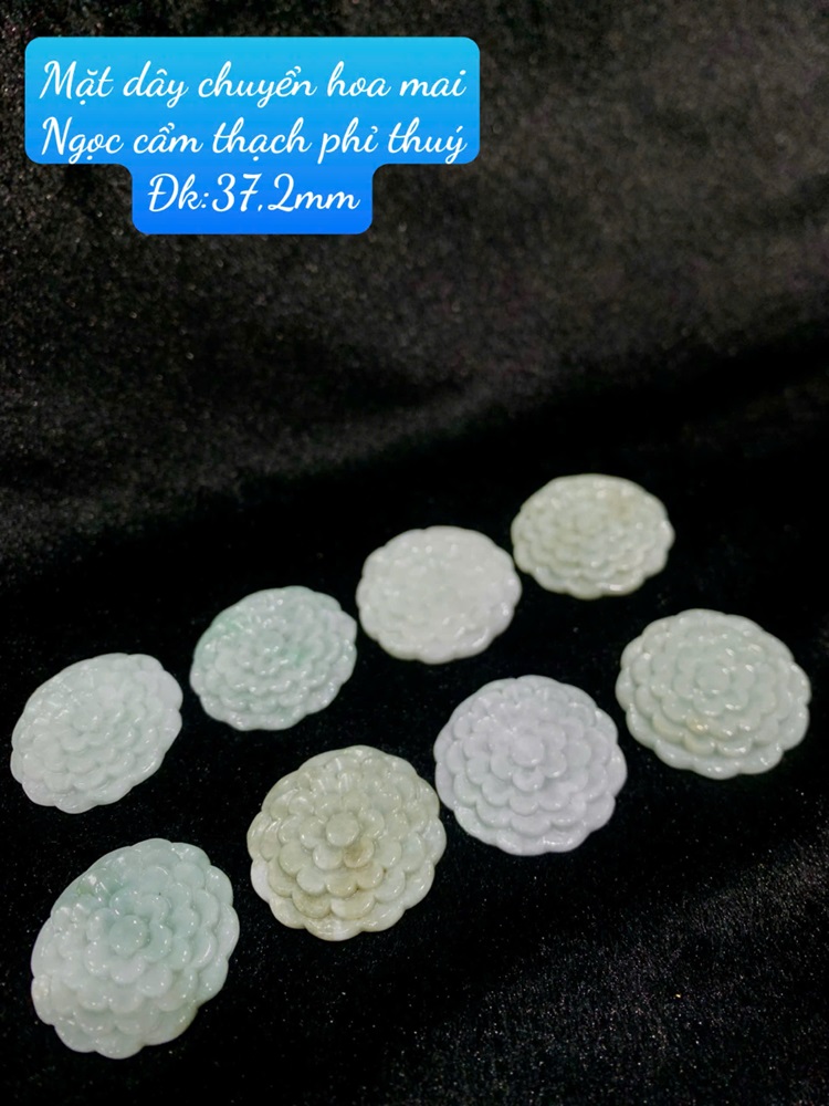 Mặt dây chuyền hoa mai ngọc cẩm thạch phỉ thuý 37,2mm