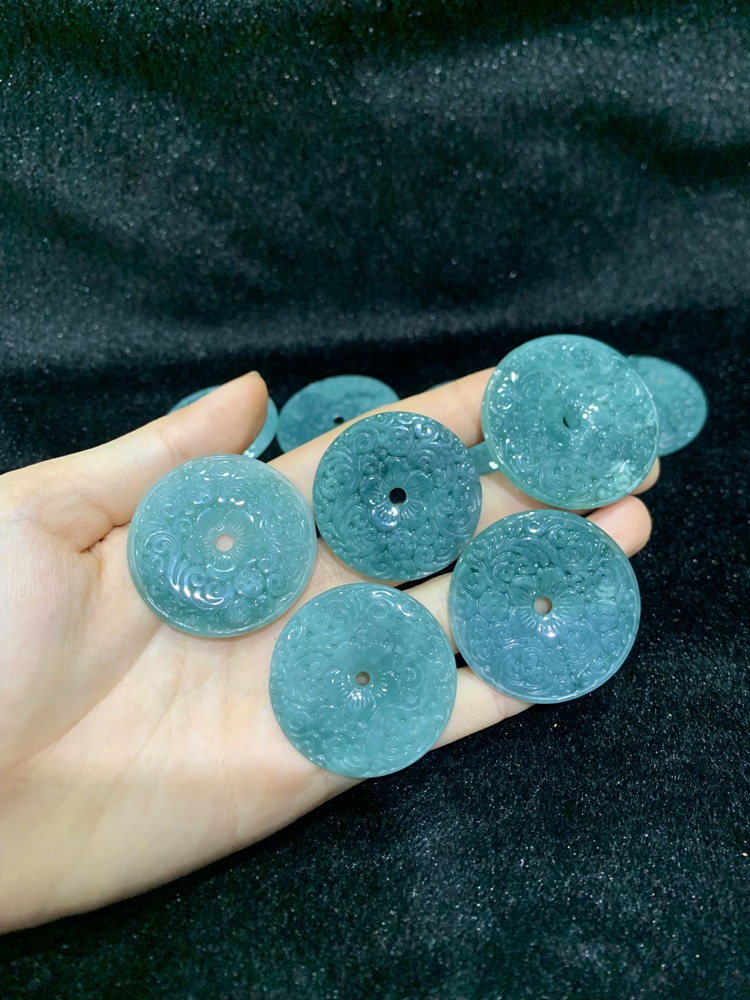 Mặt Dây Chuyền Hoa Mai Ngọc Cẩm Thạch Phỉ Thuý 37,6mm