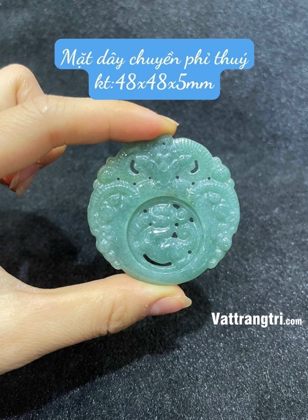 Mặt dây chuyền ngọc phỉ thuý 48mm