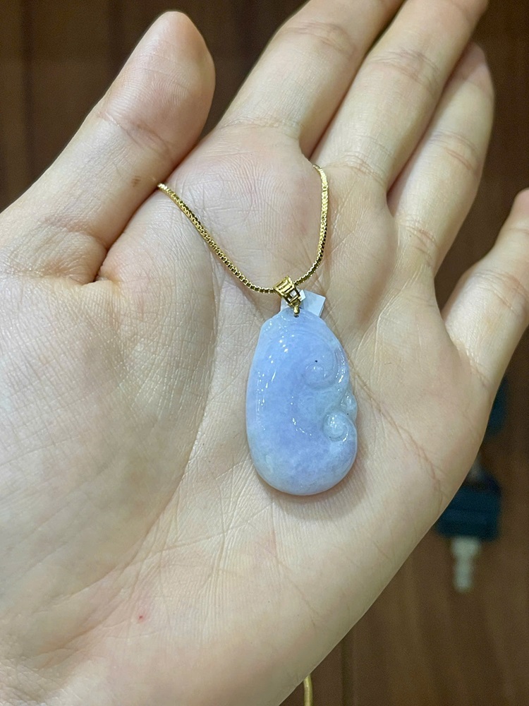 Mặt Dây Ngọc Phỉ Thuý Móc Vàng 18K