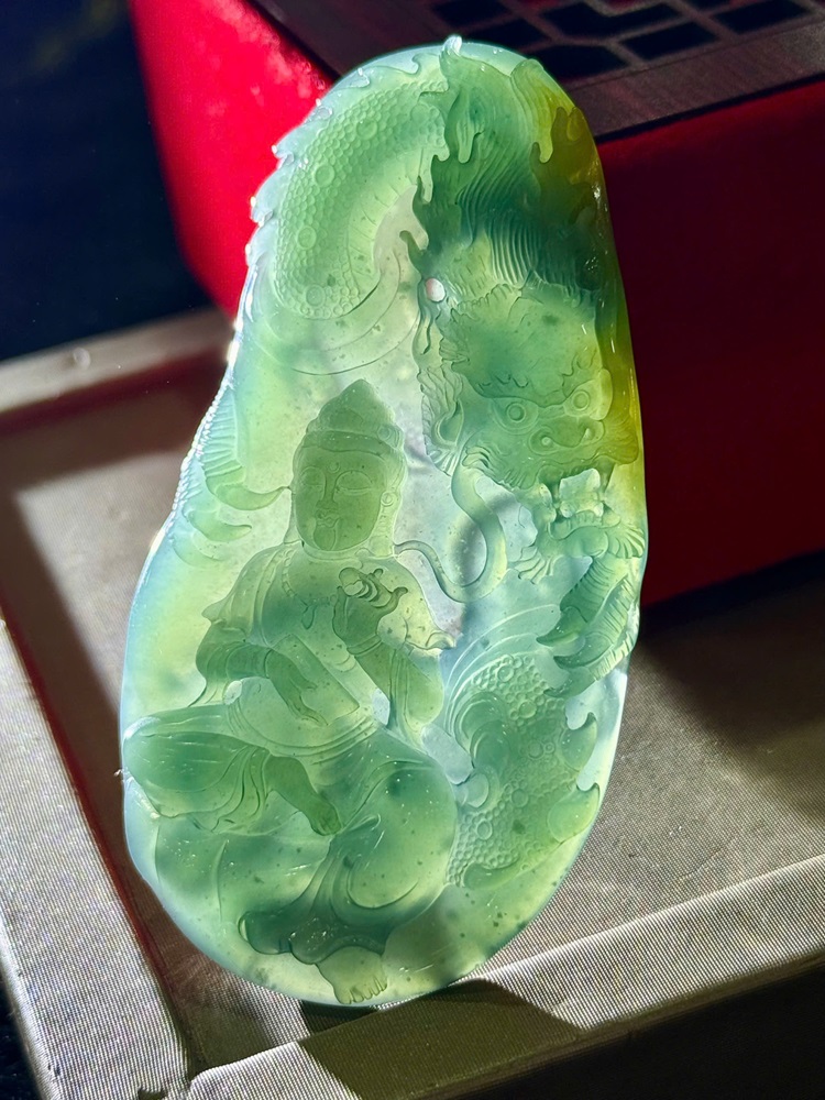 Mặt Dây Phật Bà Quan Âm Ngọc Phỉ Thuý 77mm x 41.8mm x 7.6mm