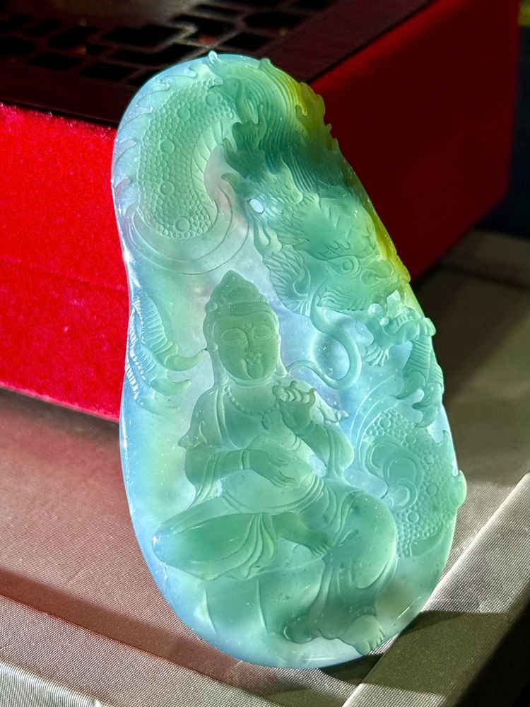 Mặt Dây Phật Bà Quan Âm Ngọc Phỉ Thuý 77mm x 41.8mm x 7.6mm