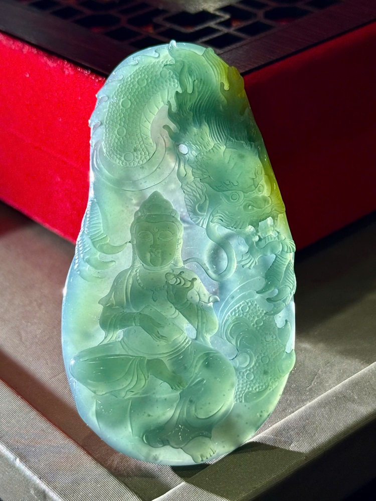 Mặt Dây Phật Bà Quan Âm Ngọc Phỉ Thuý 77mm x 41.8mm x 7.6mm