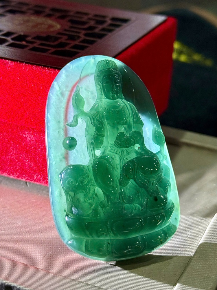 Mặt Dây Phật Phổ Hiền Bồ Tát Ngọc Phỉ Thuý