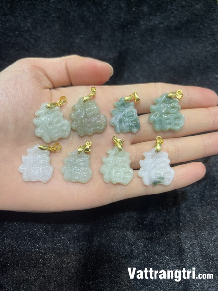 Mặt ngọc phỉ thuý chữ “Phúc” móc vàng 22mm