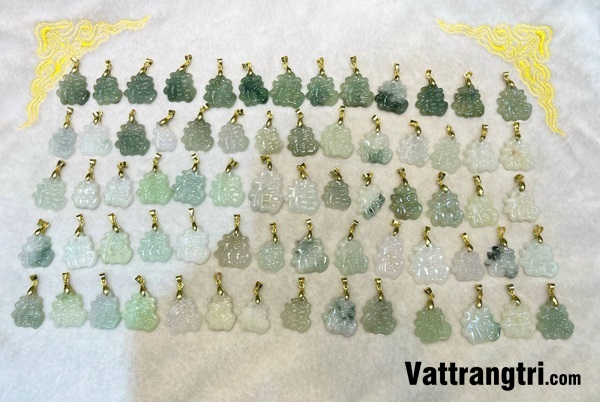 Mặt ngọc phỉ thuý chữ “Phúc” móc vàng 22mm