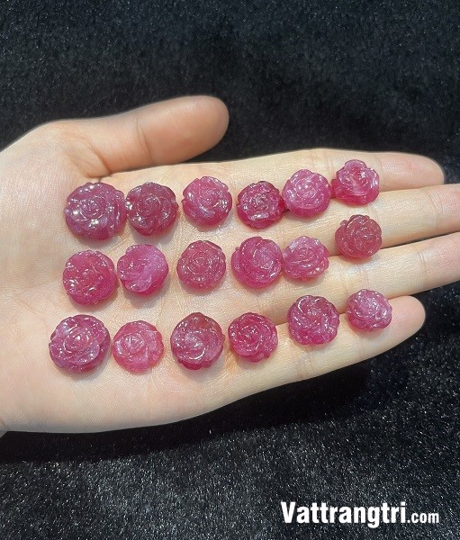 Mặt nhẫn - dây chuyền Khắc hoa hồng ngọc ruby vip