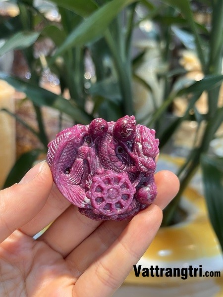 Cá chép hoá rồng vờn ngọc ruby 52mm