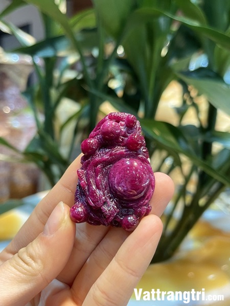 Mặt Nhất long vờn ngọc Ruby vip