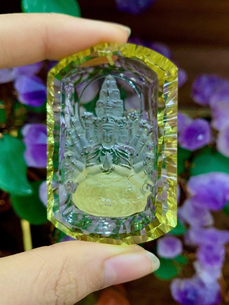 Mặt Phật Thiên Thủ Thiên Nhãn Thạch Anh Vàng 56,69x37,5mm