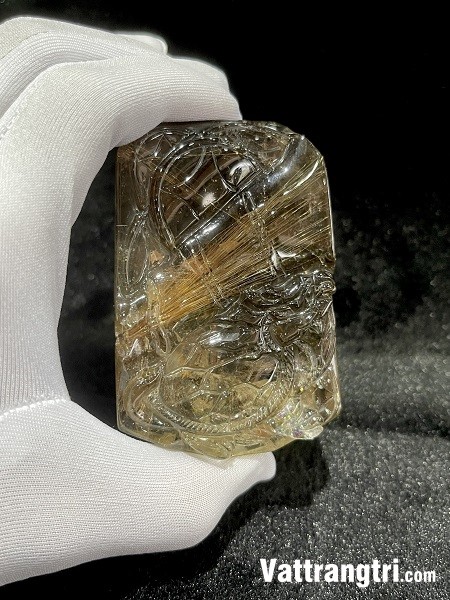 Mặt thạch anh tóc vàng chạm khắc Long quy 76mm