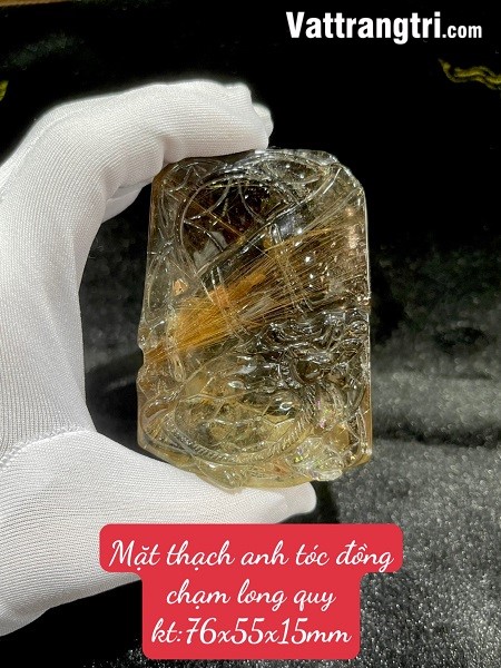 Mặt thạch anh tóc vàng chạm khắc Long quy 76mm