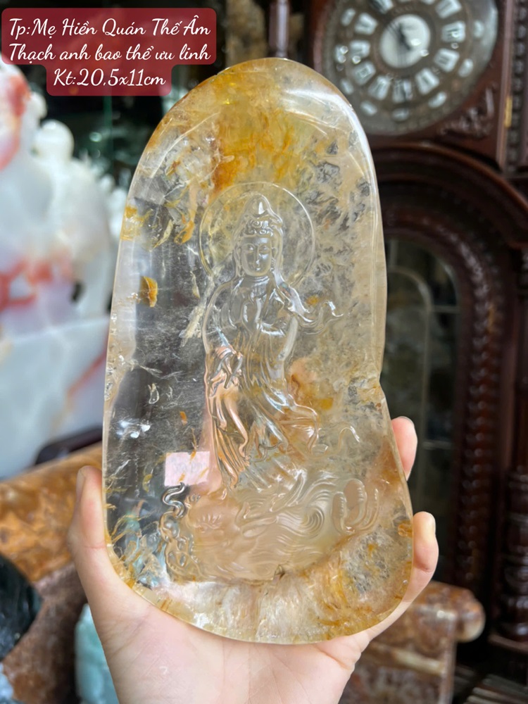 Mẹ Hiền Quán Thế Âm Thạch anh bao thể ưu linh