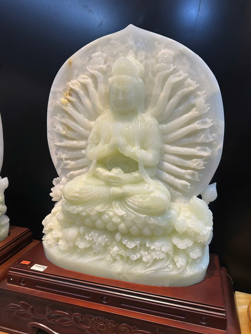 Ngài thiên thủ thiên nhãn ngọc onyx trắng 75cm