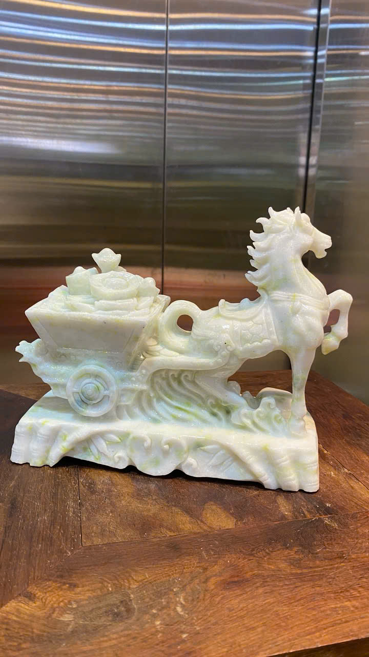 Ngựa Kéo Tiền Vàng Ngọc Serpentine 20x22x10cm