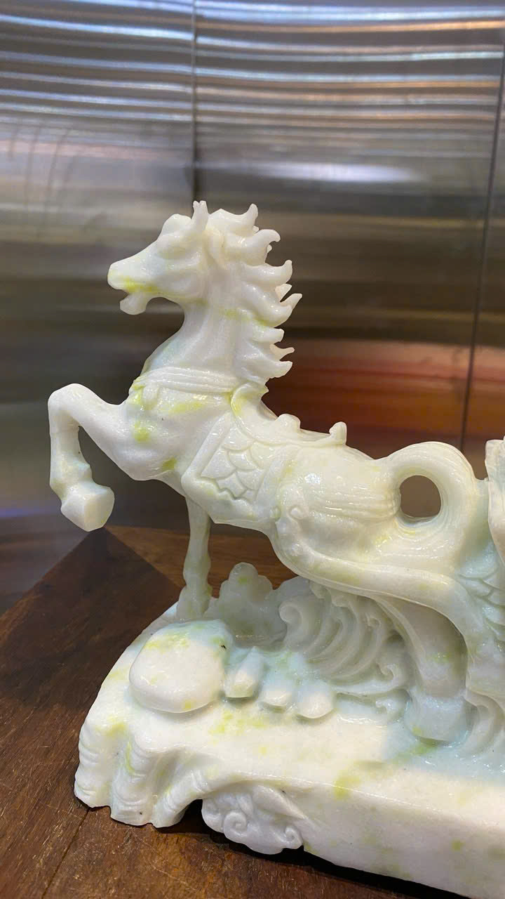 Ngựa Kéo Tiền Vàng Ngọc Serpentine 20x22x10cm