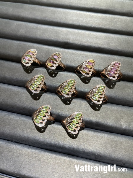 Nhẫn đá tourmaline gắn trên bạc 925 hình cánh bướm