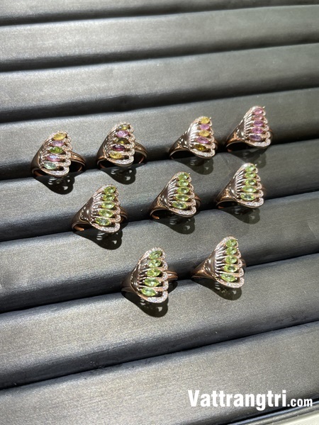 Nhẫn đá tourmaline gắn trên bạc 925 hình cánh bướm