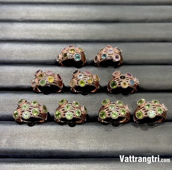 Nhẫn đính đá quý tourmaline gắn trên bạc 925