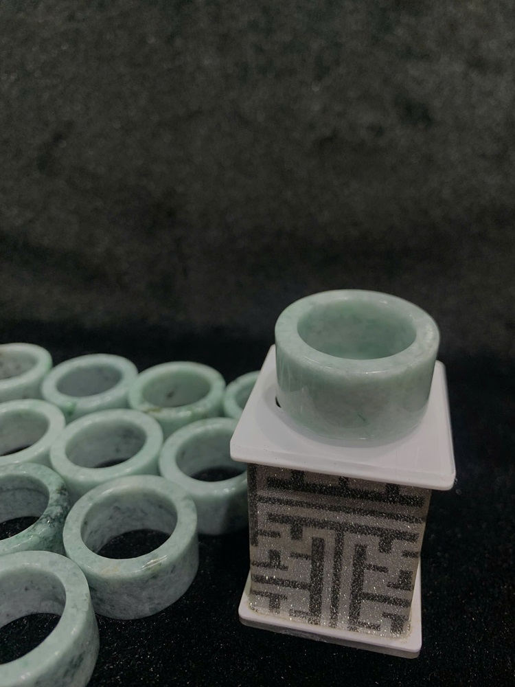 Nhẫn Ngọc Cẩm Thạch Phỉ Thuý