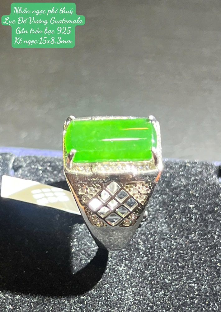 Nhẫn Ngọc Phỉ Thuý Lục Đế Vương - Kèm Giấy Kiểm Định Type A