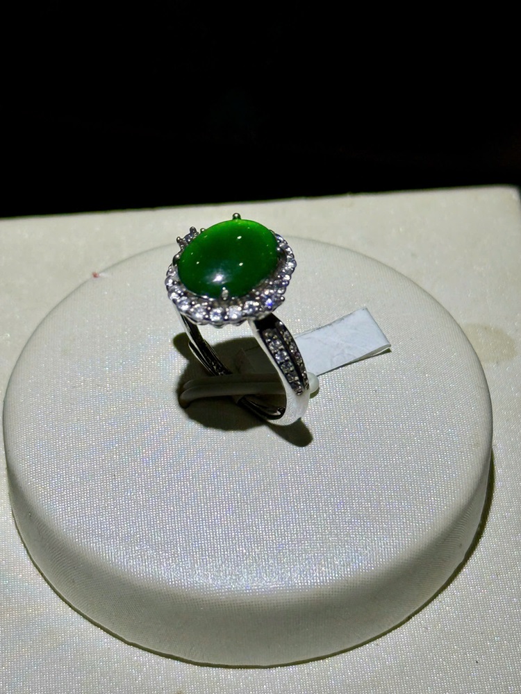 Nhẫn Ngọc Phỉ Thuý Lục Đế Vương - Kèm Giấy Kiểm Định Type A