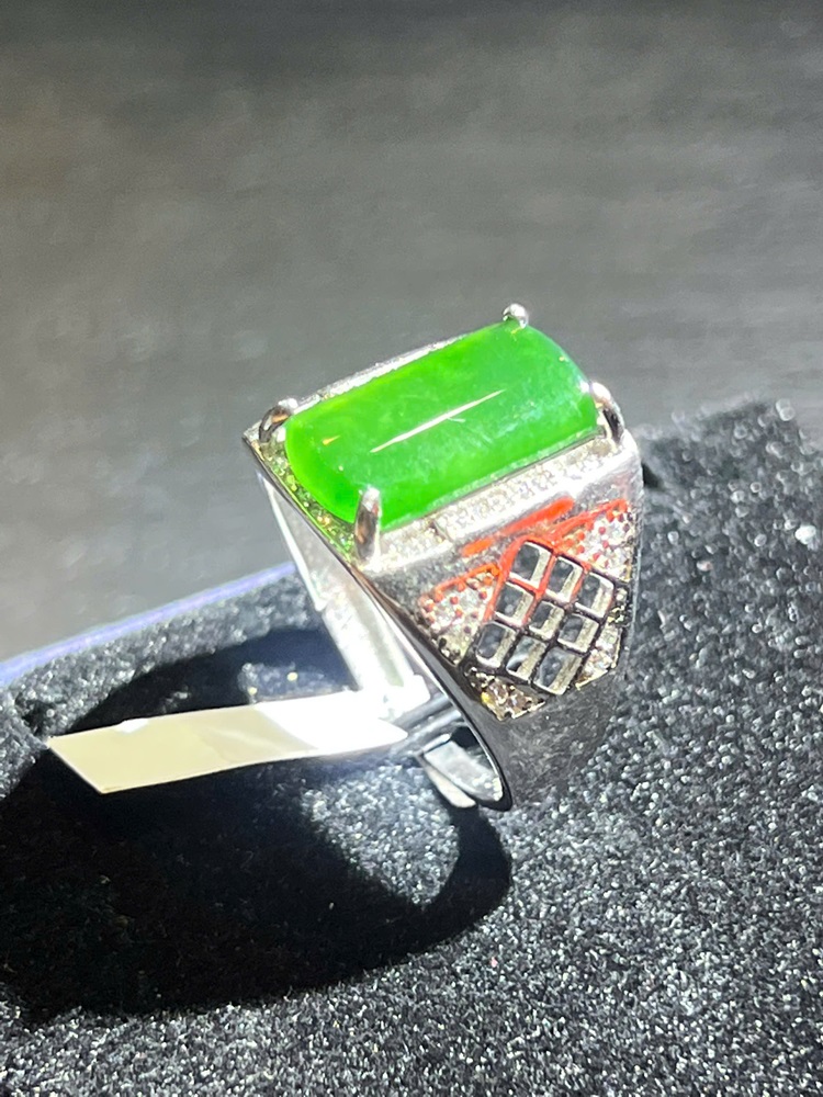 Nhẫn Ngọc Phỉ Thuý Lục Đế Vương - Kèm Giấy Kiểm Định Type A