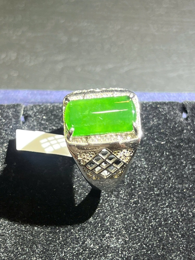 Nhẫn Ngọc Phỉ Thuý Lục Đế Vương - Kèm Giấy Kiểm Định Type A