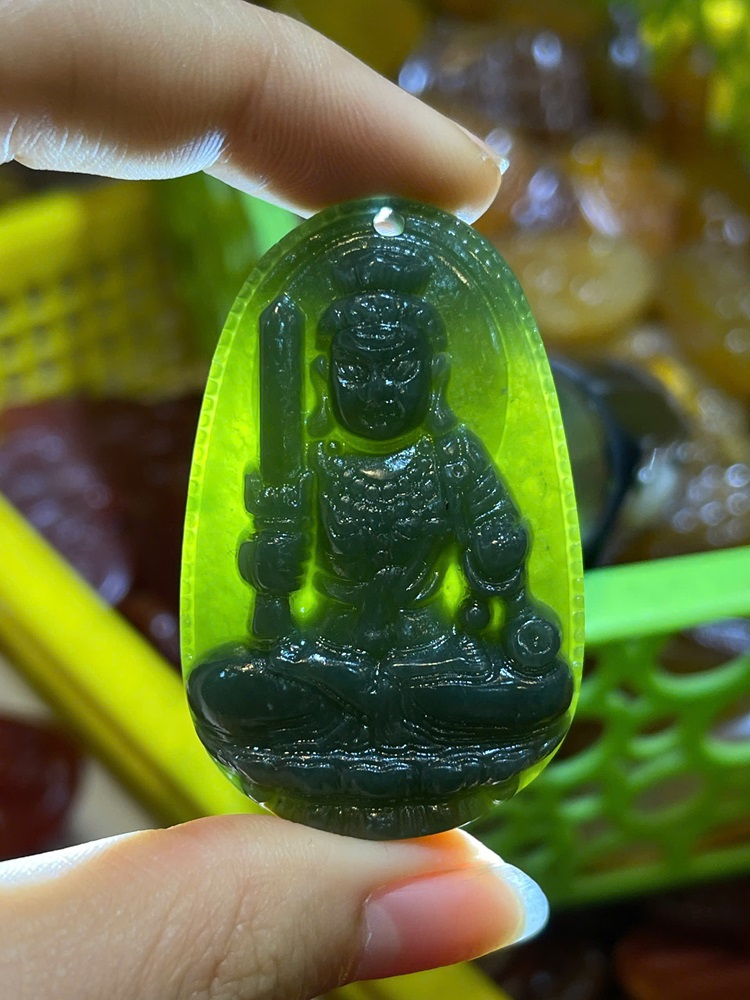 Phật Bản Mệnh Ngọc Bích Xanh