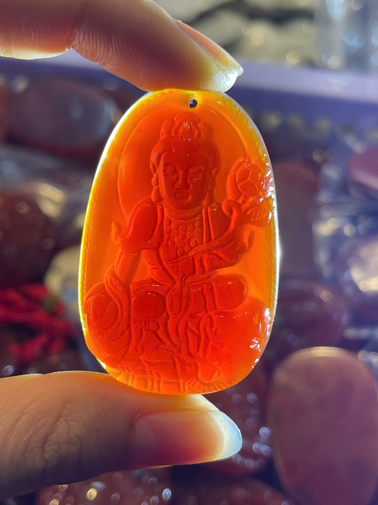 Phật Bản Mệnh Ngọc Mã Não Đỏ