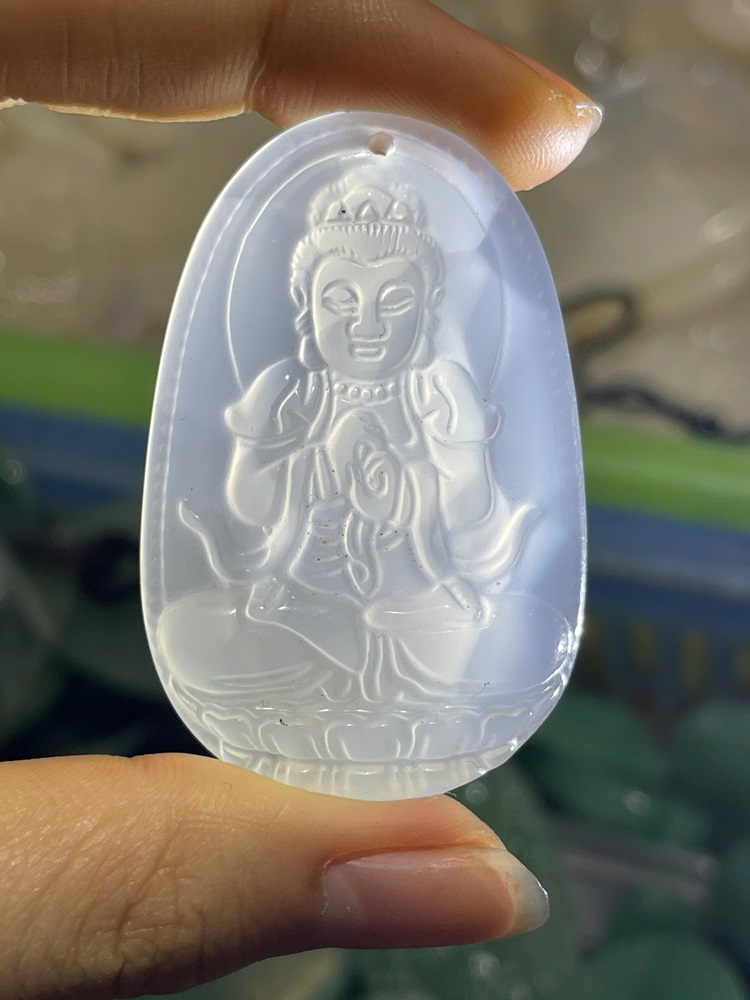 Phật Bản Mệnh Ngọc Mã Não Trắng