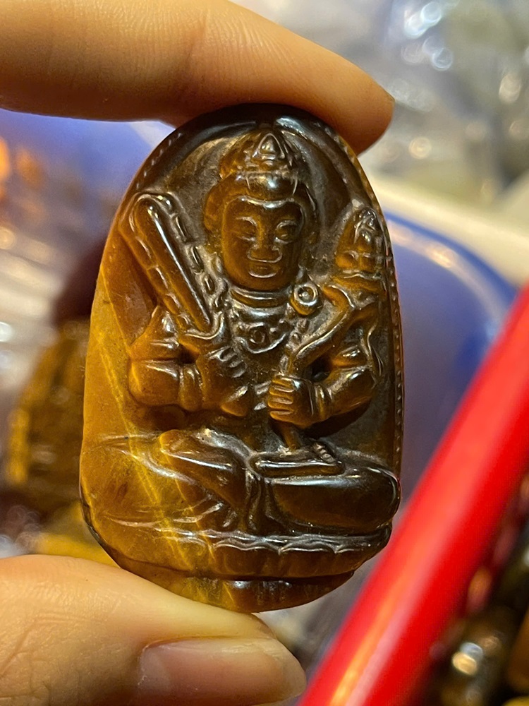 Phật Bản Mệnh Ngọc Mắt Hổ
