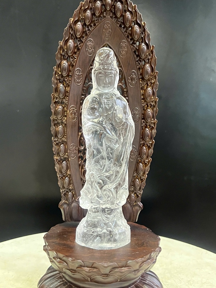 Phật mẹ quan âm thạch anh trắng 29cm