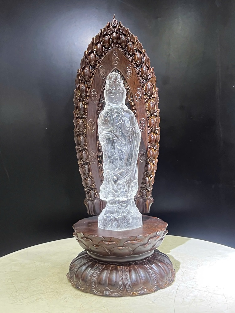 Phật mẹ quan âm thạch anh trắng 29cm