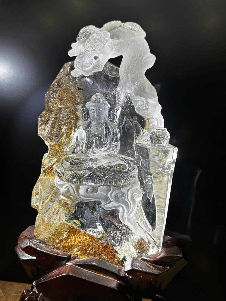 Phật Quan Âm Thạch Anh Trắng 25cm