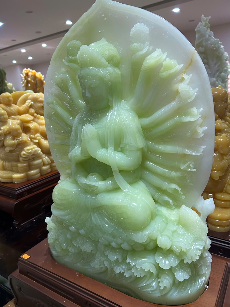 Phật thiên thủ thiên nhãn ngọc onyx 75cm