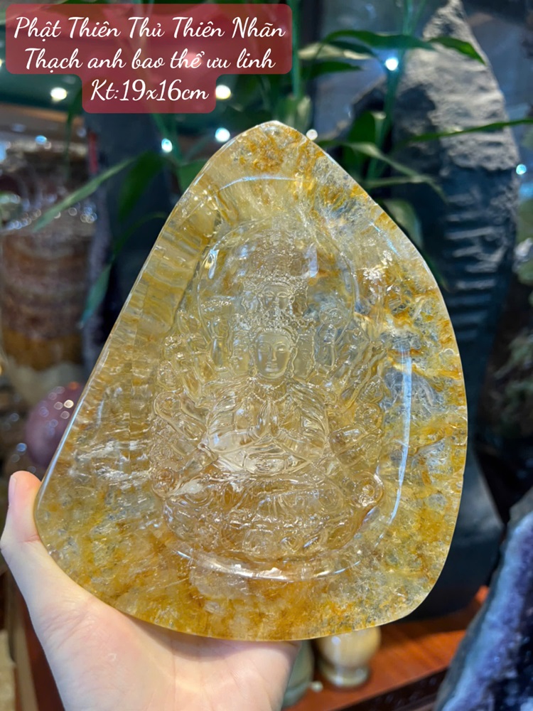 Phật Thiên Thủ Thiên Nhãn Thạch anh bao thể ưu linh