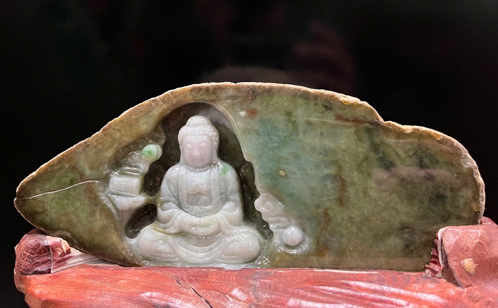 Phật Tổ A Di Đà Ngọc Phỉ Thuý 23x18x13cm